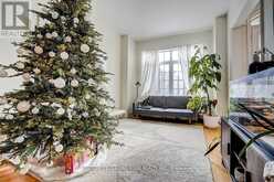 455 THRESHING MILL BOULEVARD | Oakville Ontario | Slide Image Ten