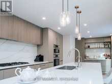 7 SHADY OAKS CRESCENT | Toronto Ontario | Slide Image Ten