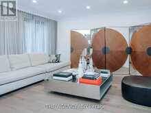 7 SHADY OAKS CRESCENT | Toronto Ontario | Slide Image Nineteen