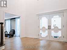 7 SHADY OAKS CRESCENT | Toronto Ontario | Slide Image Four