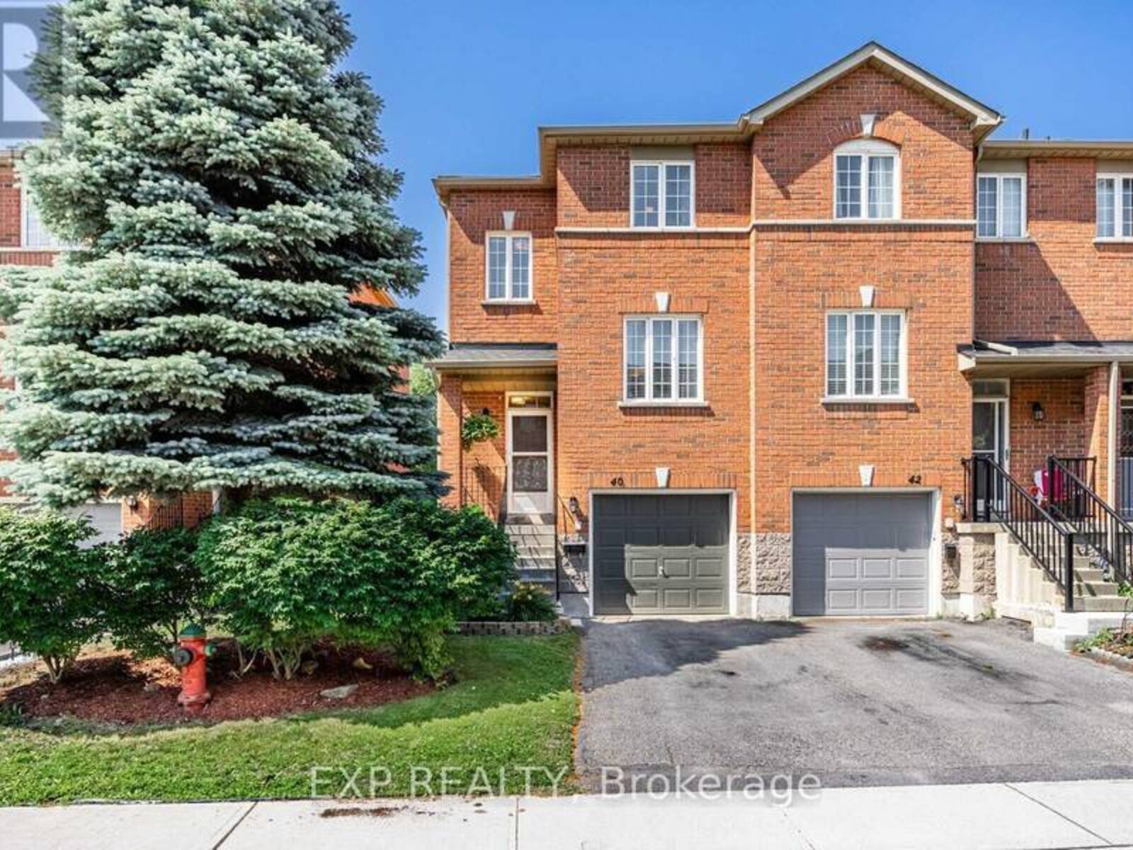 40 - 120 RAILROAD STREET, Brampton, Ontario L6X 5A1