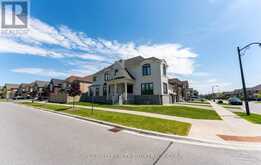 158 SCARLET WAY | Bradford West Gwillimbury Ontario | Slide Image Three