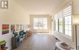 158 SCARLET WAY | Bradford West Gwillimbury Ontario | Slide Image Eight
