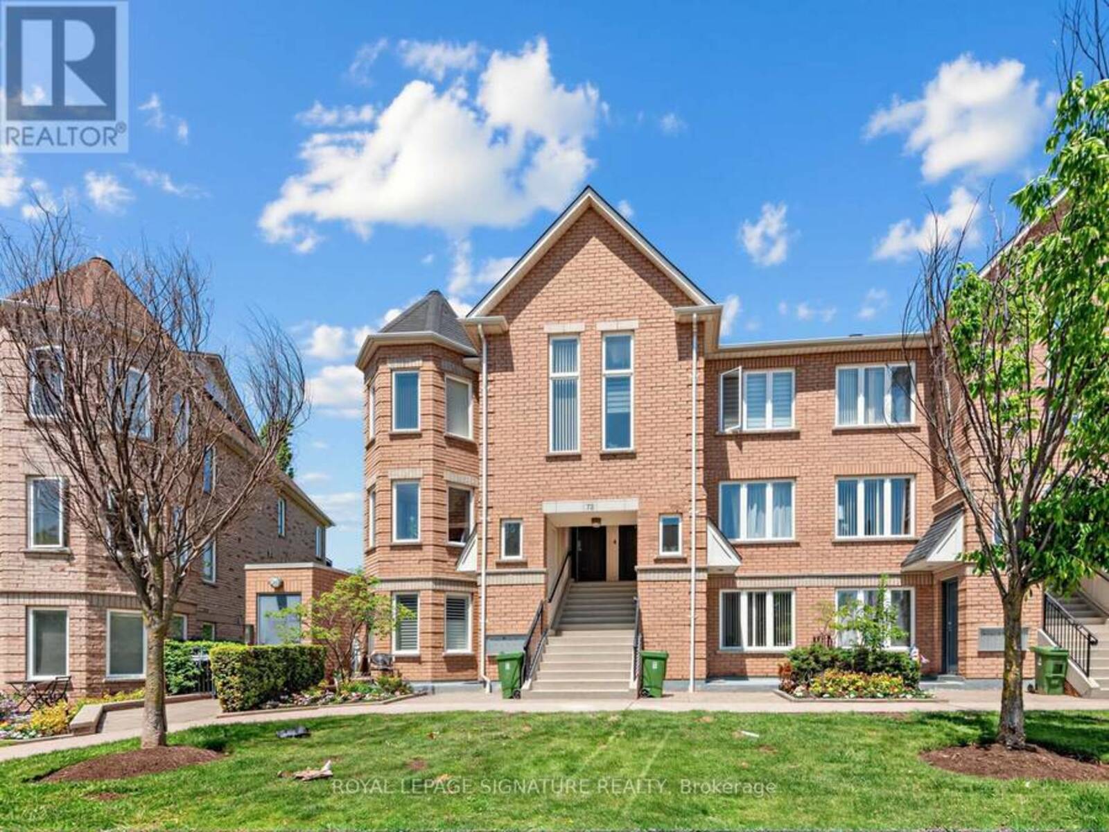201 - 72 AERODROME CRESCENT, Toronto, Ontario M4G 4J1