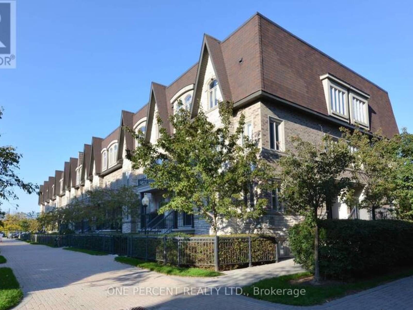 201 - 320 JOHN STREET, Markham, Ontario L3T 0B1