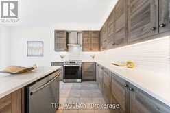 1 BEE CRESCENT | Brantford Ontario | Slide Image Seventeen