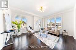 1 BEE CRESCENT | Brantford Ontario | Slide Image Eight