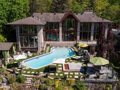 1510 PINETREE CRESCENT Mississauga Ontario, L5G 2S8