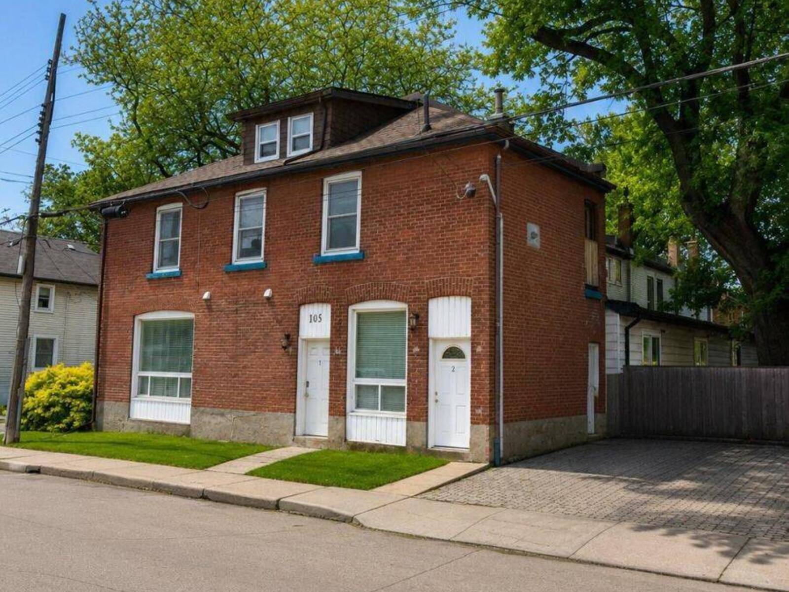 105 CHEEVER STREET, Hamilton, Ontario L8L 5R8
