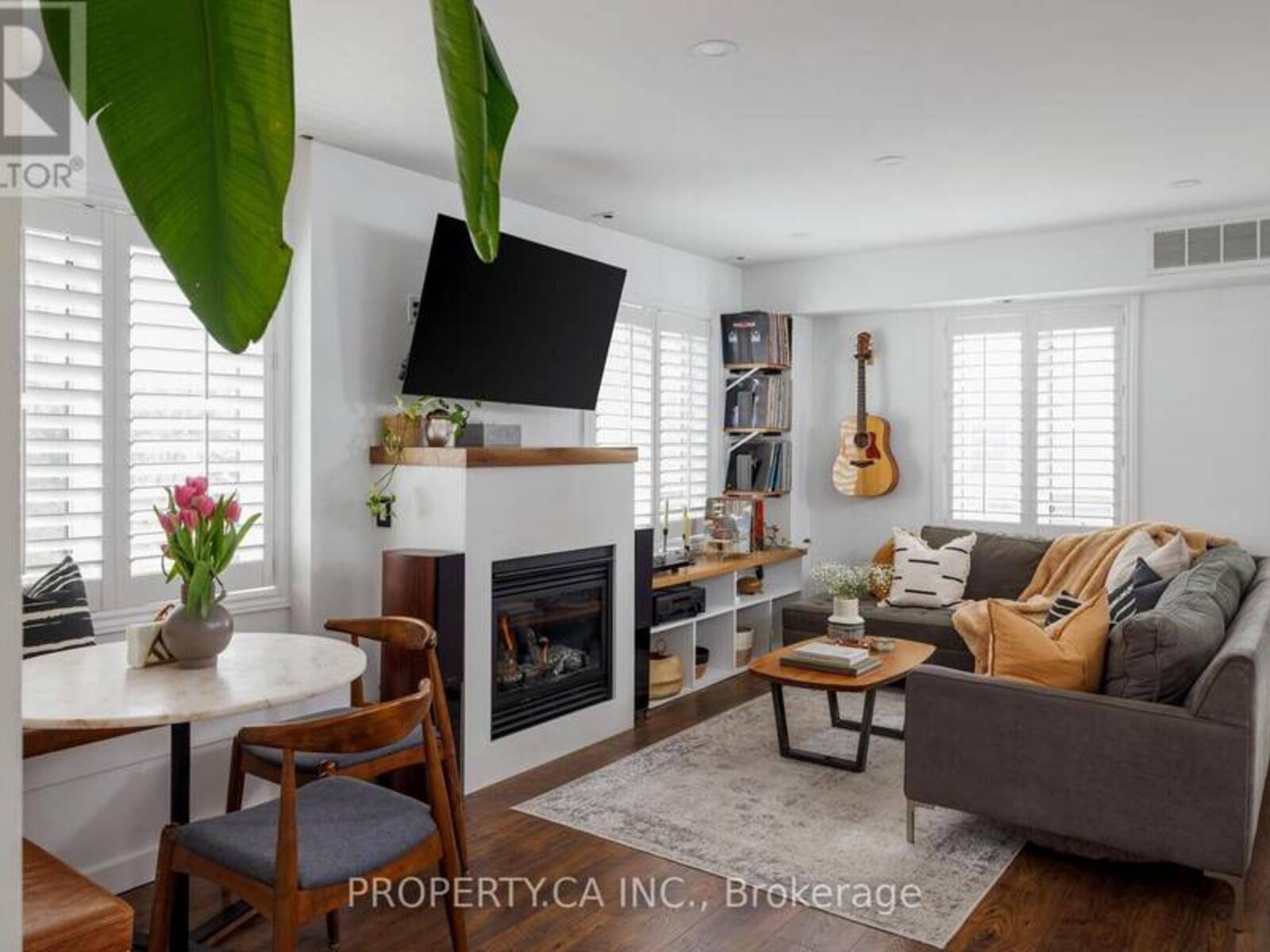 819 - 12 SUDBURY STREET, Toronto, Ontario M6J 3W7