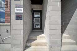 25 PLUTO WAY | Whitby Ontario | Slide Image Three