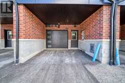 25 PLUTO WAY | Whitby Ontario | Slide Image Four