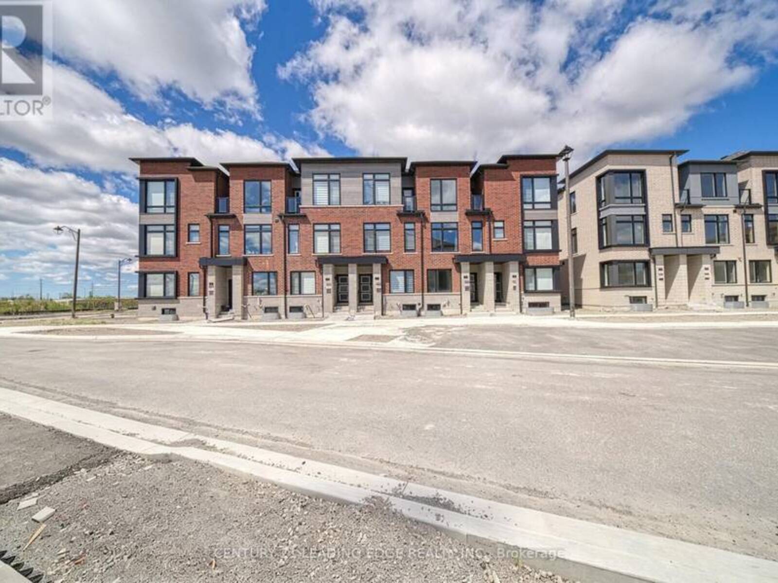 25 PLUTO WAY, Whitby, Ontario L1M 0G2