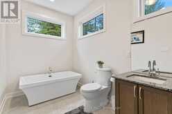1049 GREENSVIEW DRIVE | Huntsville Ontario | Slide Image Thirty-six