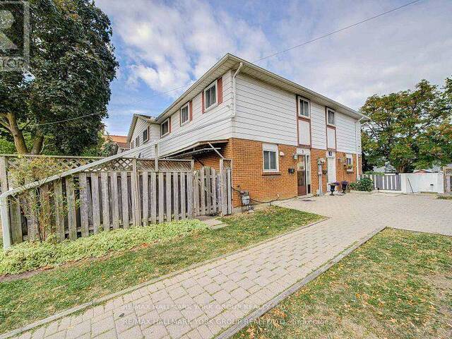 9 BUR OAK WAY Toronto Ontario, M3L 2G3 - 4 Bedrooms Condo For Sale