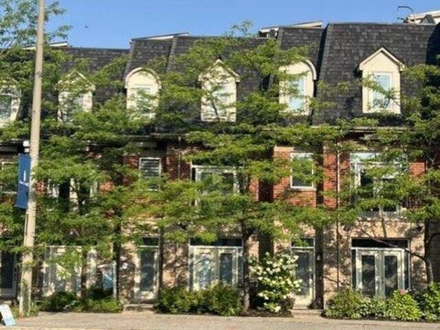 194 LAKESHORE ROAD W Mississauga Ontario, L5H 1G6 - 3 Bedrooms Condo For Sale