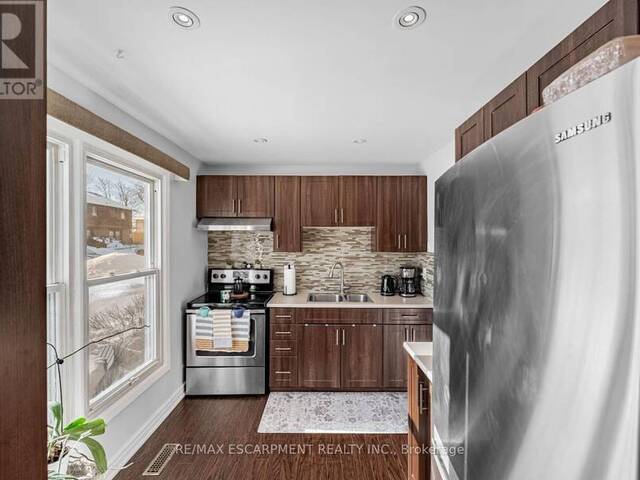19 - 6650 FALCONER DRIVE Mississauga Ontario, L5N 1B5 - 4 Bedrooms Condo For Sale