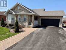 227 VICTORIA AVENUE N | Lindsay Ontario | Slide Image One