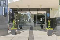 206 - 7250 YONGE STREET | Vaughan Ontario | Slide Image Three