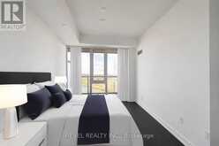 A223 - 3210 DAKOTA COMMON | Burlington Ontario | Slide Image Eight