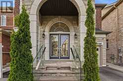 3294 CHARLES FAY PASSAGE E | Oakville Ontario | Slide Image Four