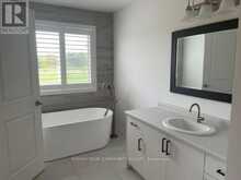 4297 EAST AVENUE | Beamsville Ontario | Slide Image Fifteen