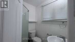 5113 ST LAWRENCE AVENUE | Niagara Falls Ontario | Slide Image Thirteen