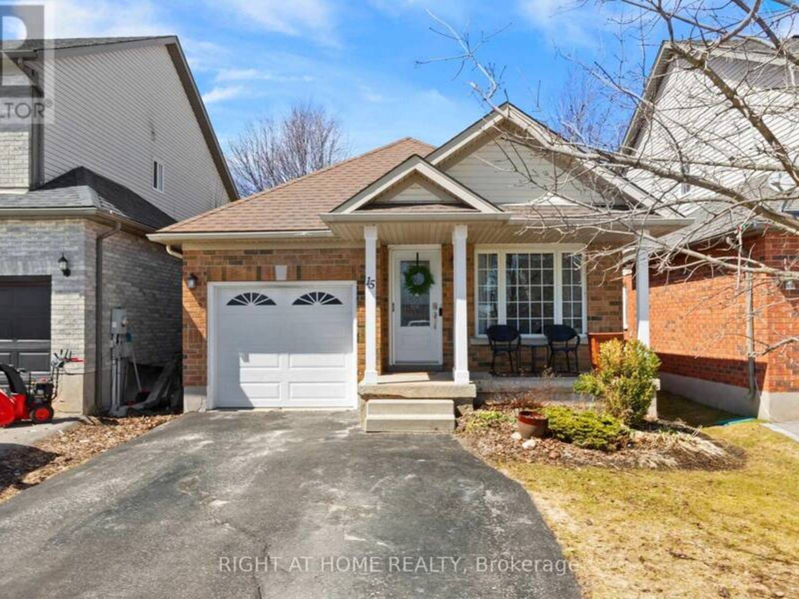 15 SETTLERS ROAD, Orangeville, Ontario L9W 5E3