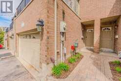 7 WHITEHALL LANE | Cambridge Ontario | Slide Image Three