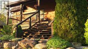 17 BRIDLE PATH | Oro-Medonte Ontario | Slide Image Three