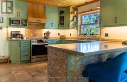 17 BRIDLE PATH | Oro-Medonte Ontario | Slide Image Twelve