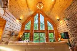 17 BRIDLE PATH | Oro-Medonte Ontario | Slide Image Seventeen