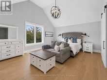 489 LAKESHORE ROAD W | Oakville Ontario | Slide Image Eighteen