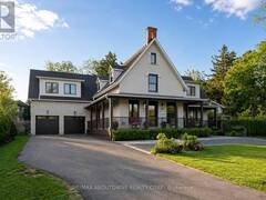 489 LAKESHORE ROAD W Oakville Ontario, L6K 1G4