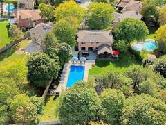 2585 KENNA COURT Mississauga Ontario, L5K 2K4