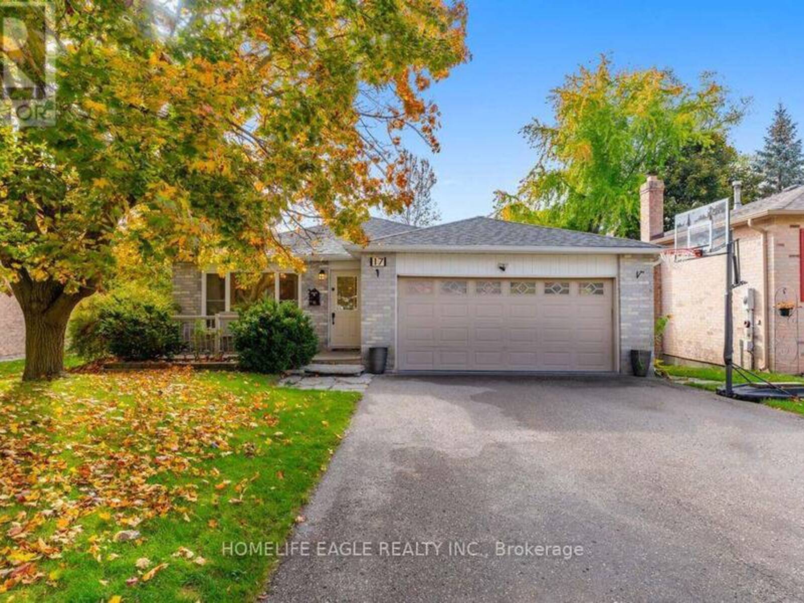 17 BECKETT AVENUE, East Gwillimbury, Ontario L9N 1E6