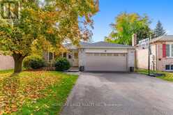 17 BECKETT AVENUE | East Gwillimbury Ontario | Slide Image One