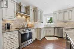 28 DEERVIEW AVENUE | Ancaster Ontario | Slide Image Thirteen
