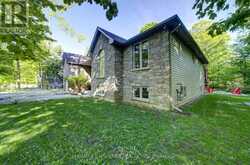 42 FOREST CIRCLE | Tiny Ontario | Slide Image Two