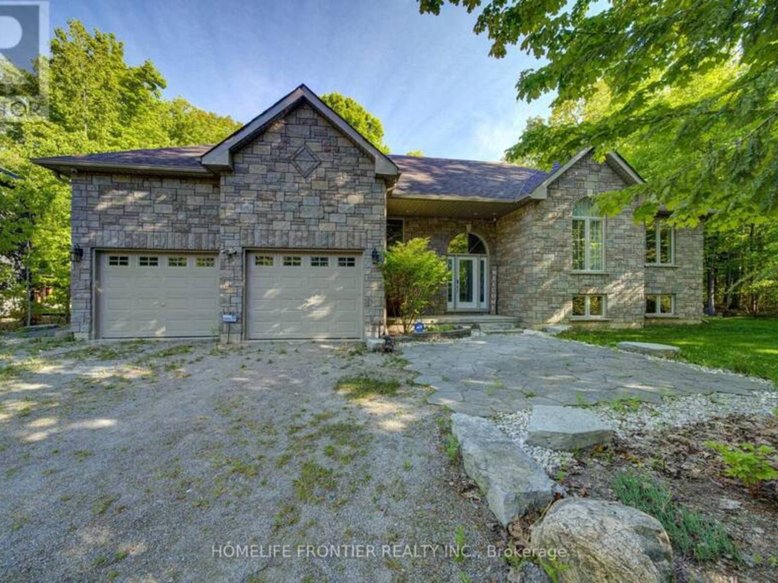42 FOREST CIRCLE, Tiny, Ontario L9M 0H4