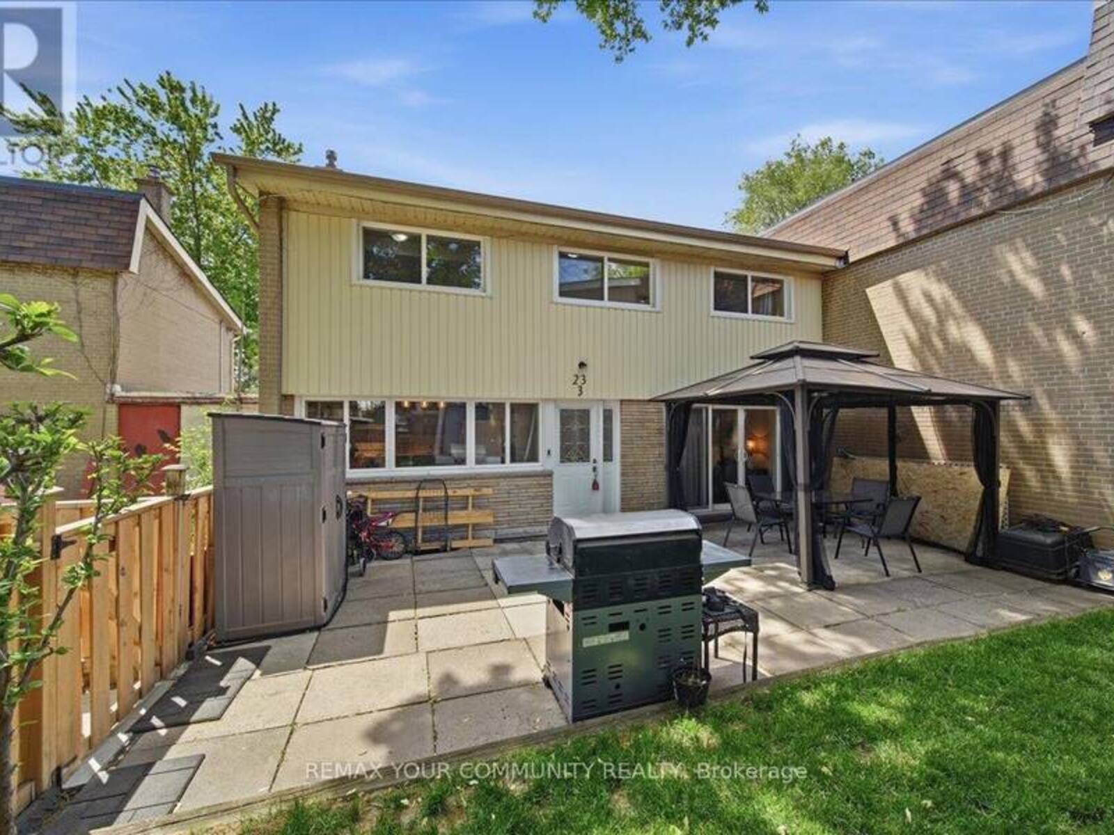 3 - 23 BROOKWELL DRIVE, Toronto, Ontario M3M 2X9