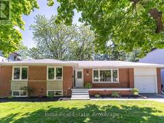 53 BURROWS AVENUE Toronto Ontario, M9B 4W8