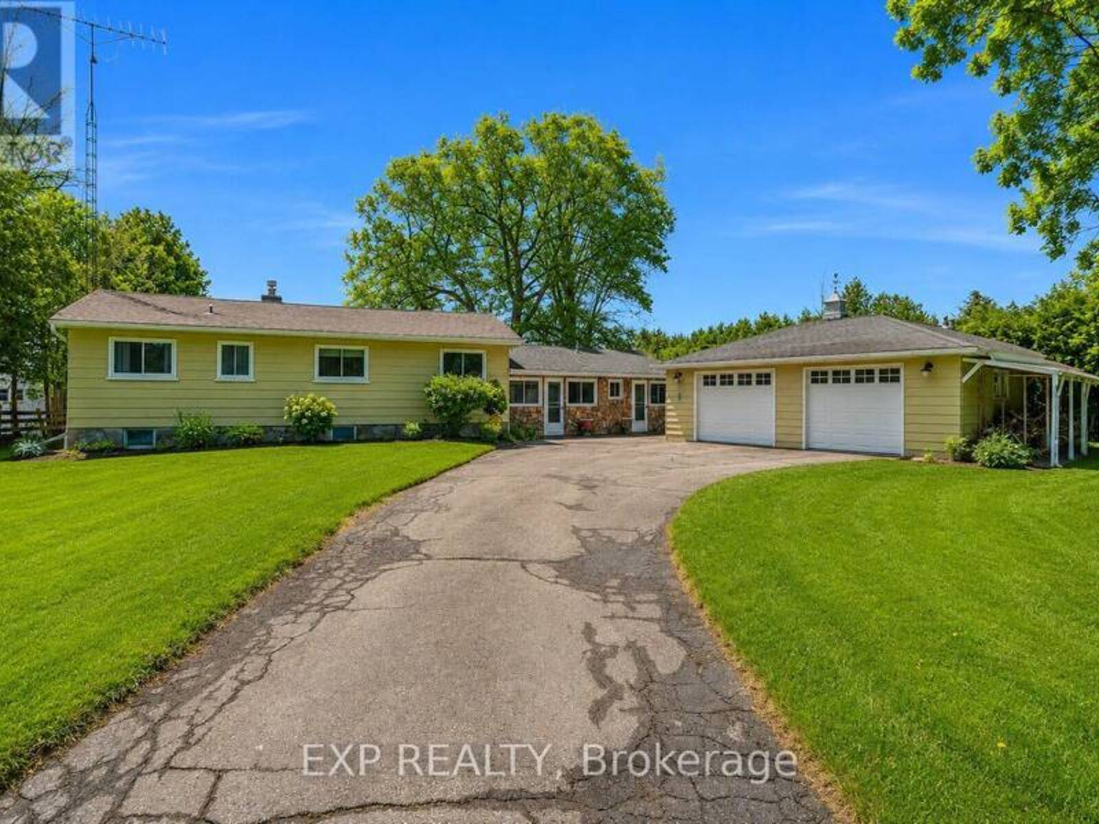 561 DUCLOS POINT ROAD, Georgina, Ontario L0E 1N0