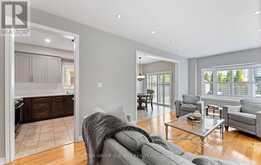 201 VELLORE PARK AVENUE | Vaughan Ontario | Slide Image Ten