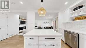 32 HODGINS AVENUE | Georgina Ontario | Slide Image Fifteen