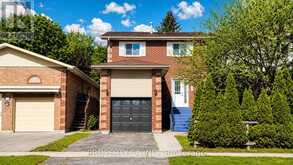 32 HODGINS AVENUE | Georgina Ontario | Slide Image One