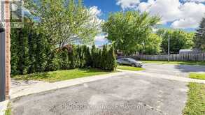 32 HODGINS AVENUE | Georgina Ontario | Slide Image Two