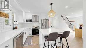 32 HODGINS AVENUE | Georgina Ontario | Slide Image Nine