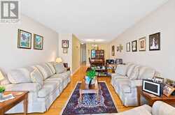 7488 DISCUS CRESCENT | Mississauga Ontario | Slide Image Ten