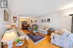 7488 DISCUS CRESCENT | Mississauga Ontario | Slide Image Nine